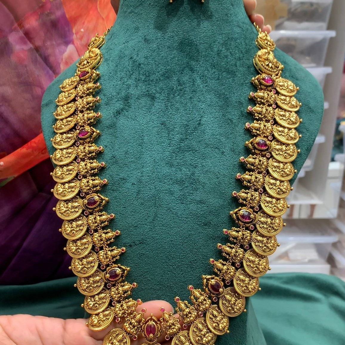 HARAM SETWITH EAR RINGS