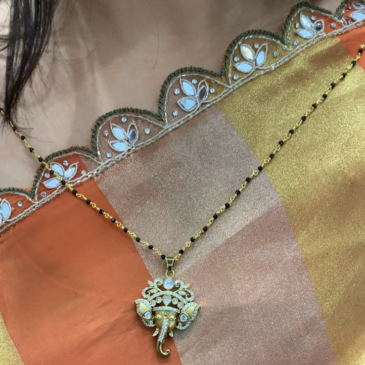 SINGLE LIE MANGALSUTRAS